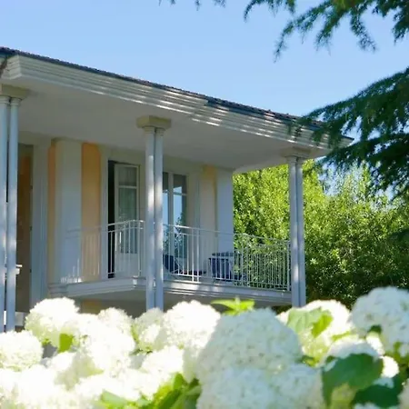 Beautiful With Direct Access To Lugano